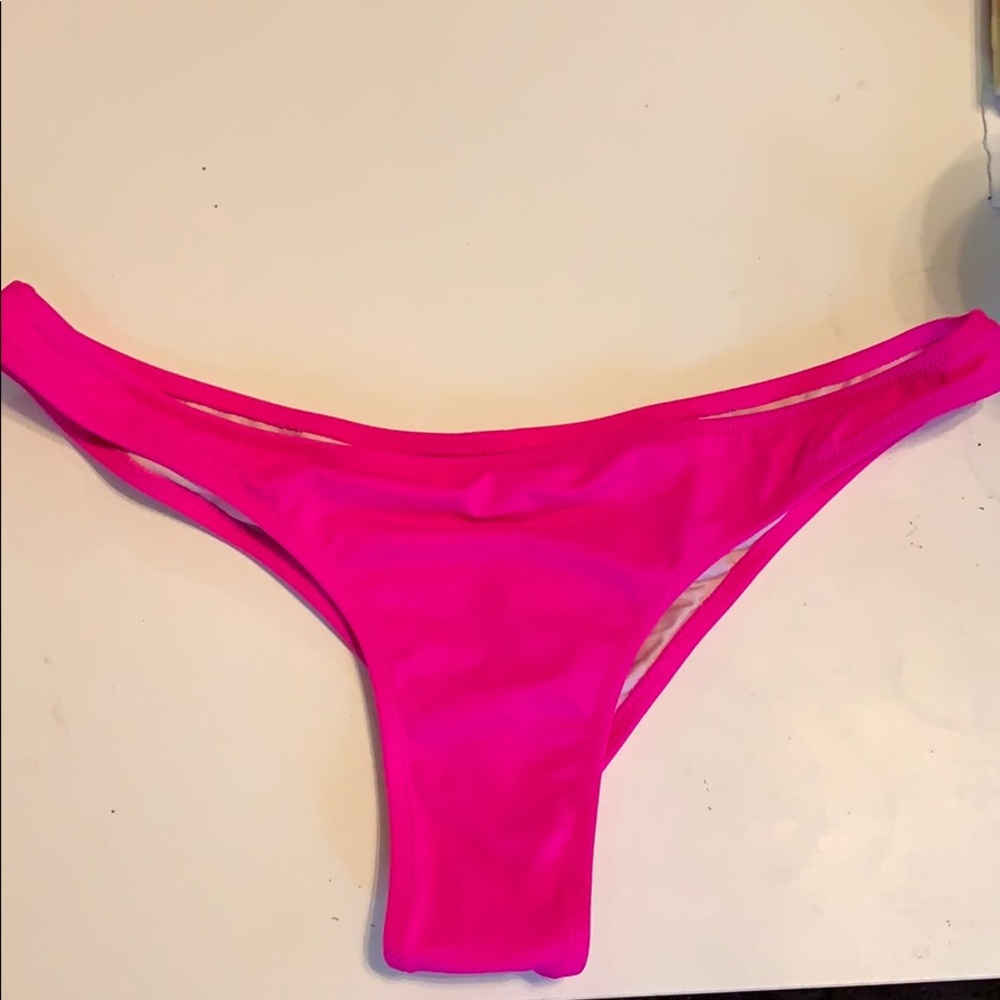 Extra cheeky bikini bottoms